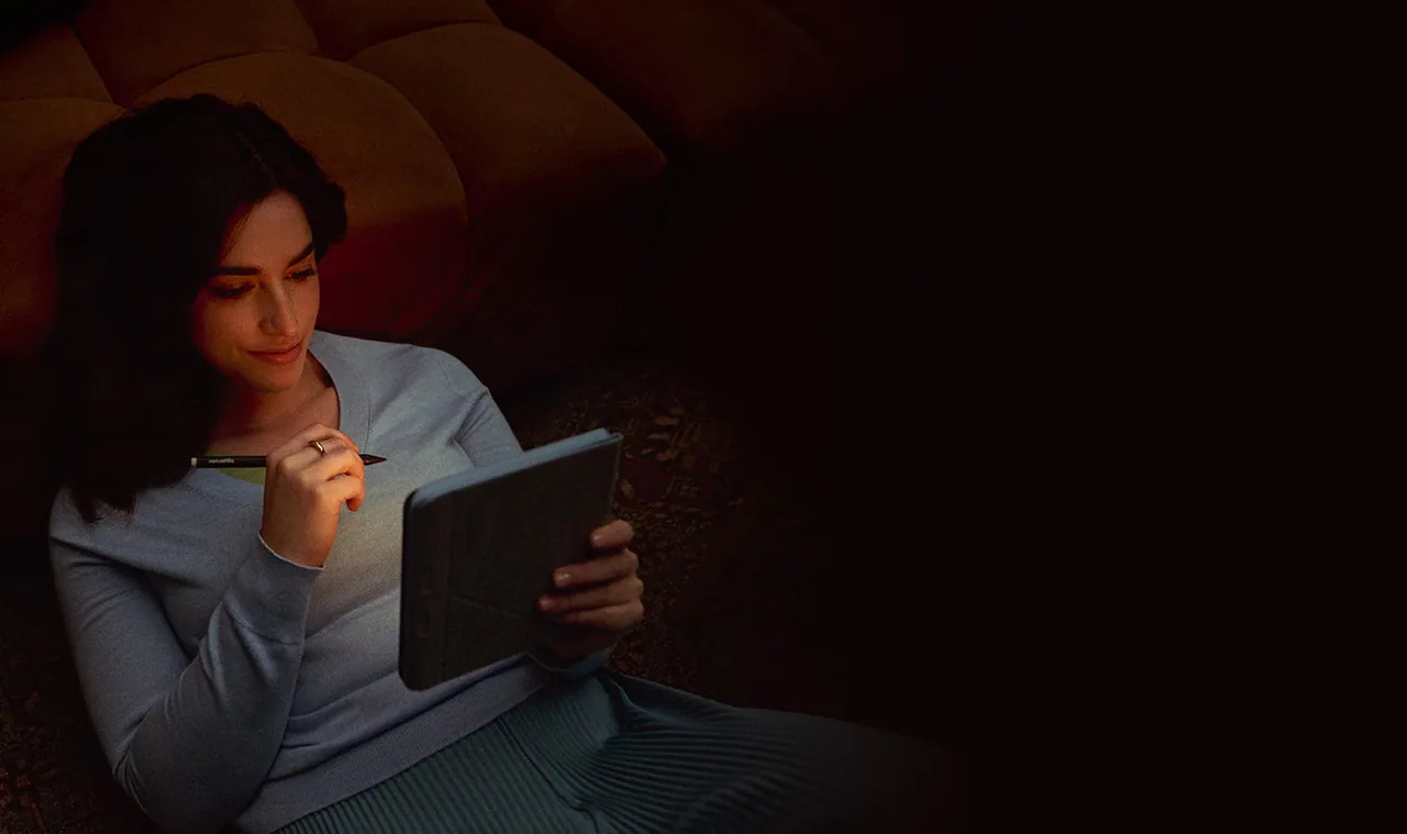Kobo Libra Colour 閱讀情境圖,本文說明 Adobe Digital Editions 與 ByteBooks 授權轉移