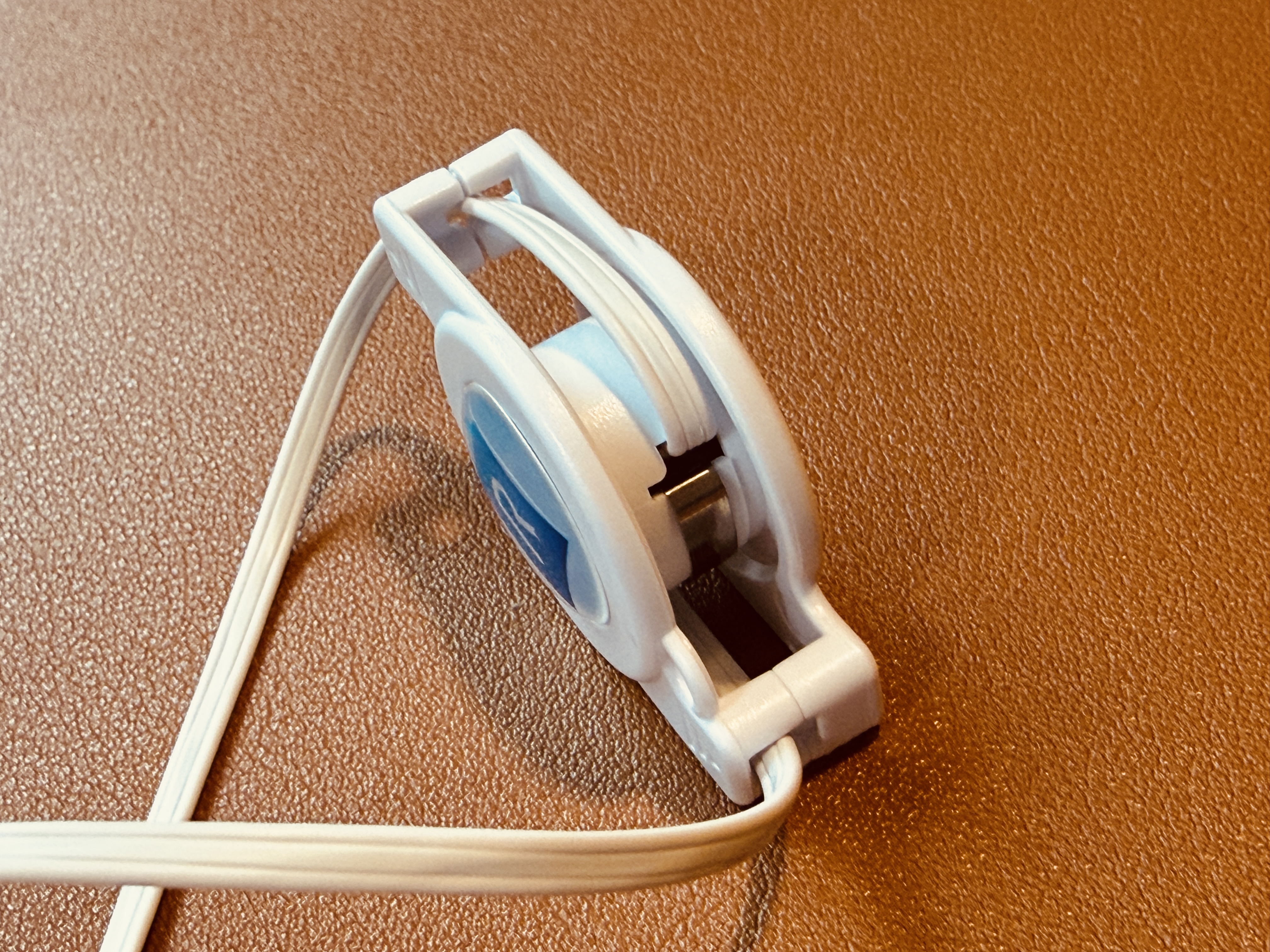 HyRead Gaze 捲線翻頁器捲線器側面結構