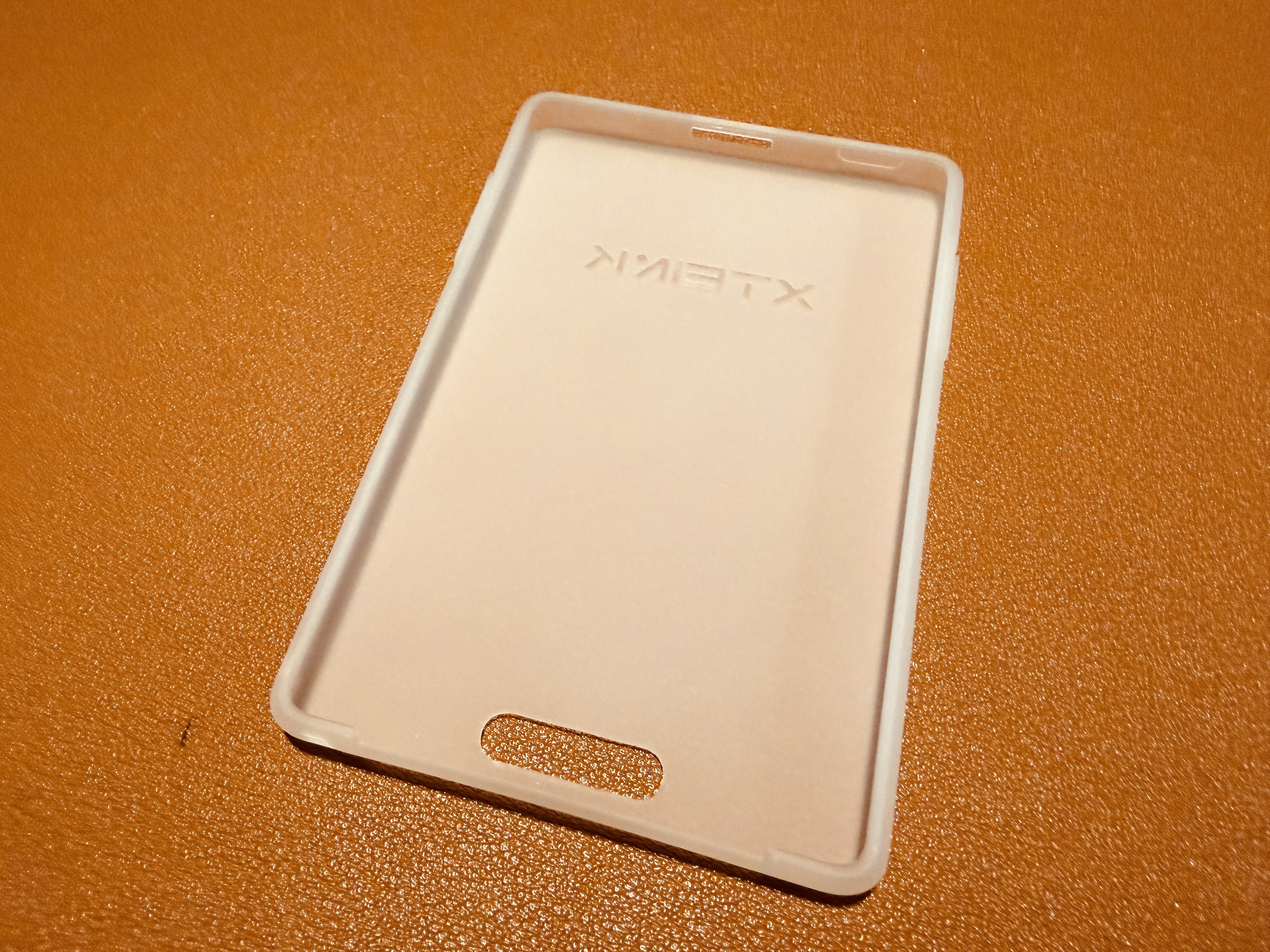 閱星曈 XTEINK X3 開箱實拍 IMG_5648:TPU 保護套內側